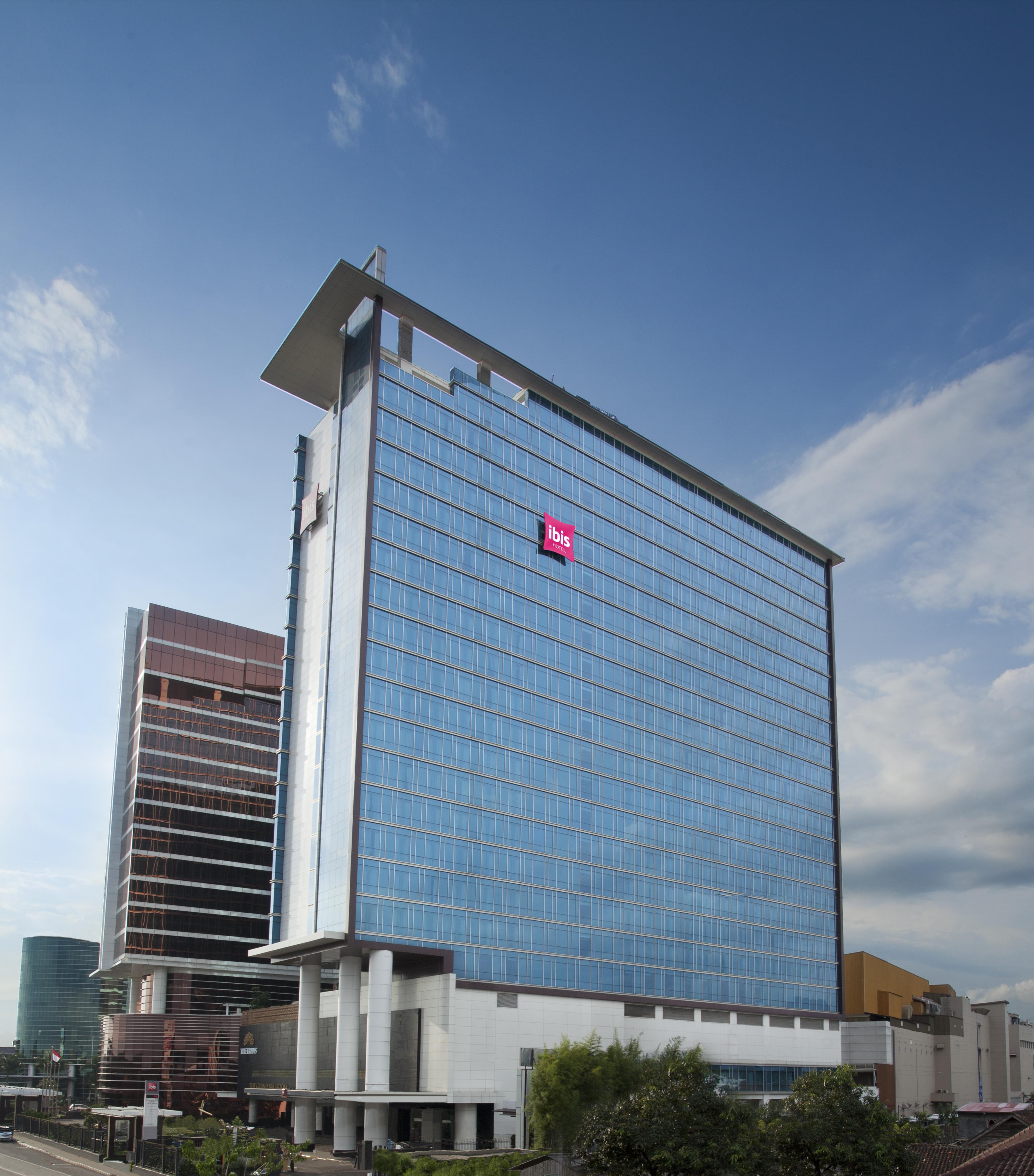 ไอบิส บันดุง ทรานส์ สตูดิโอ Hotel ภายนอก รูปภาพ