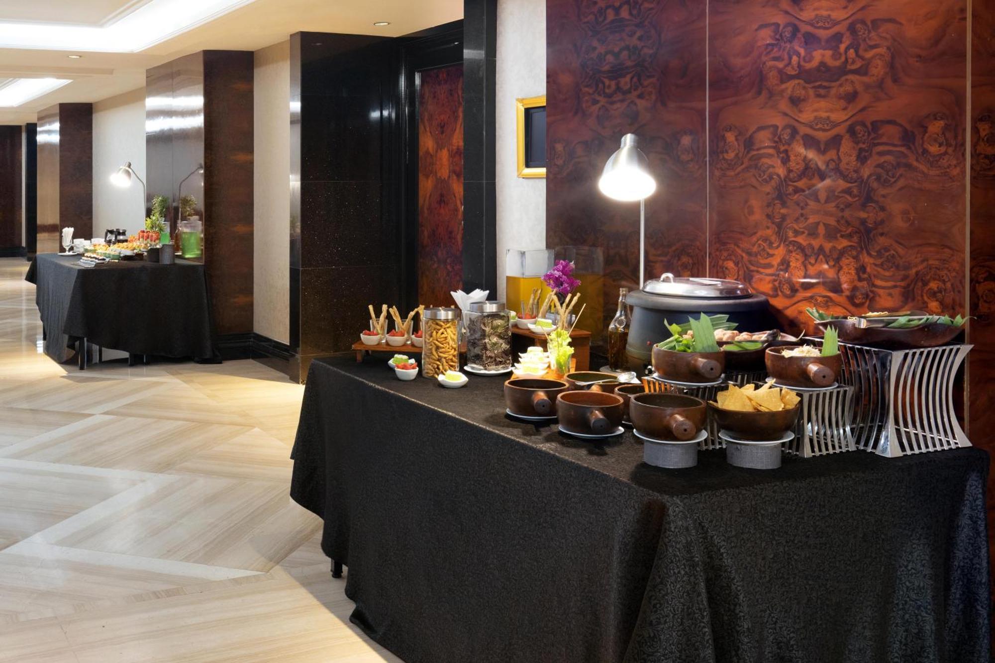 ไอบิส บันดุง ทรานส์ สตูดิโอ Hotel ภายนอก รูปภาพ